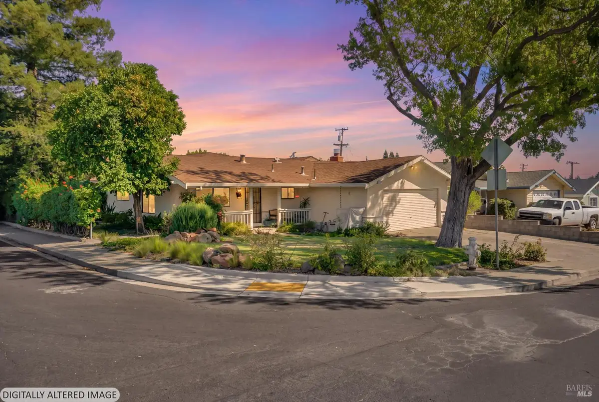 298 Markham Avenue, Vacaville, CA 95688 - #1