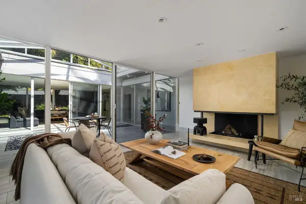 43 La Crescenta Way, San Rafael, CA 94901