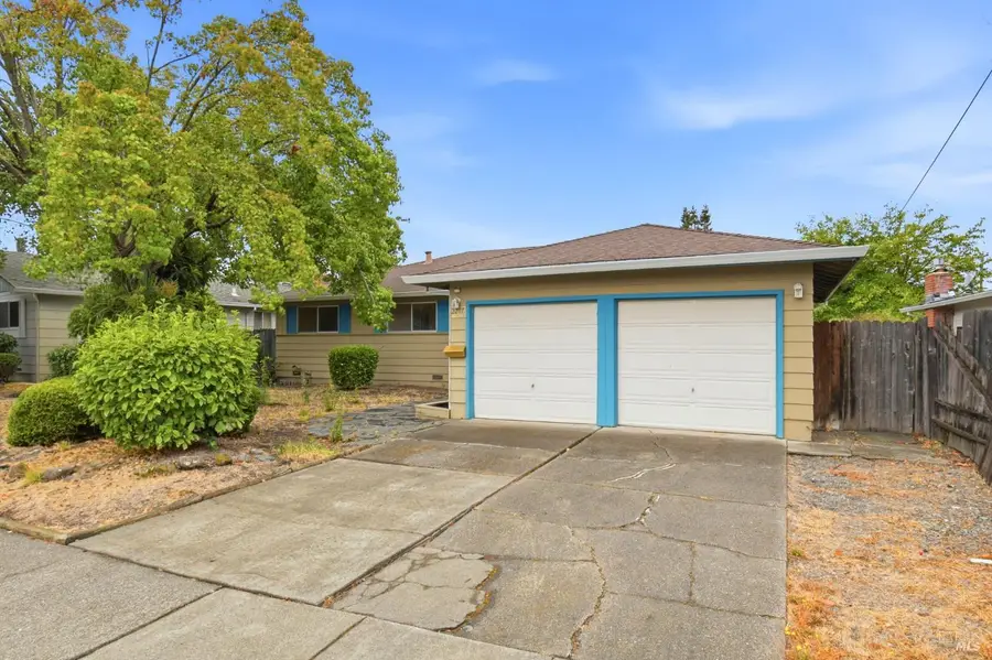 2217 Cheyenne Drive, Santa Rosa, CA 95405 - #2