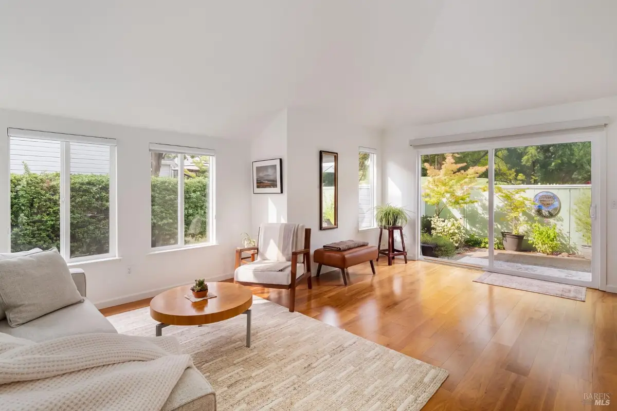2328 Lakeview Drive, Santa Rosa, CA 95405 - #1