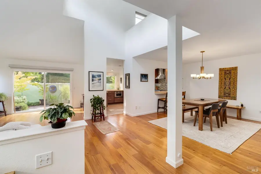 2328 Lakeview Drive, Santa Rosa, CA 95405 - #2