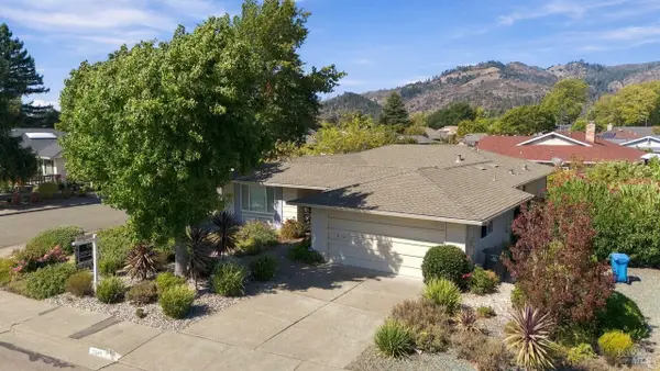 8940 Oakmont Drive, Santa Rosa, CA 95409