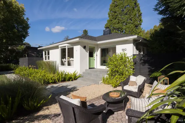 582 3rd Street E, Sonoma, CA 95476