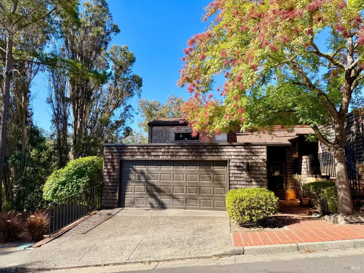 221 El Faisan Drive, San Rafael, CA 94903 - #1