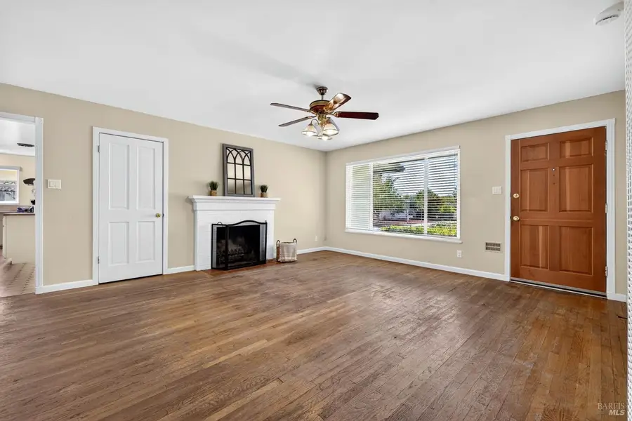 652 Corlano Avenue, Santa Rosa, CA 95404 - #2