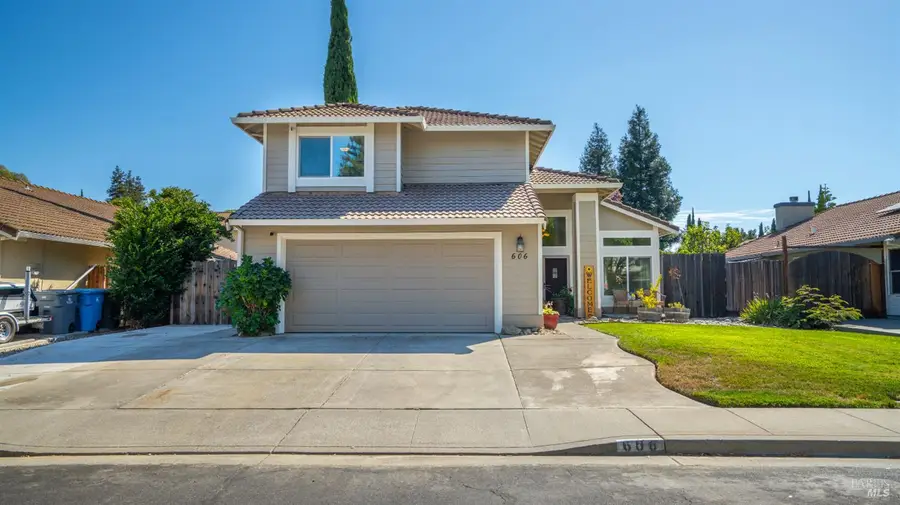 606 Sunnyvale Place, Vacaville, CA 95687 - #2