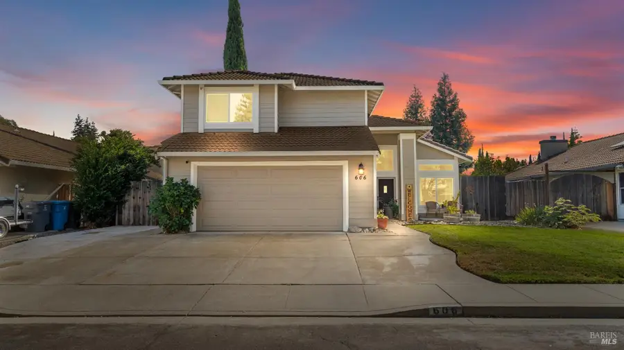 606 Sunnyvale Place, Vacaville, CA 95687 - #3