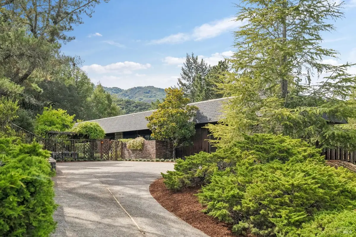 6 Thunderbird Drive, Novato, CA 94949 - #1