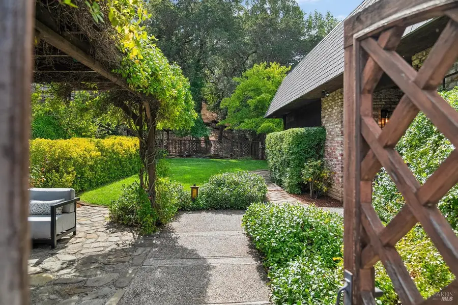 6 Thunderbird Drive, Novato, CA 94949 - #3