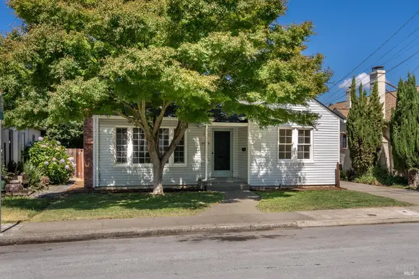 1515 Fair Oaks Court, Santa Rosa, CA 95404