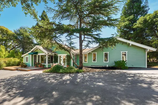 690 Palm Avenue, Penngrove, CA 94951