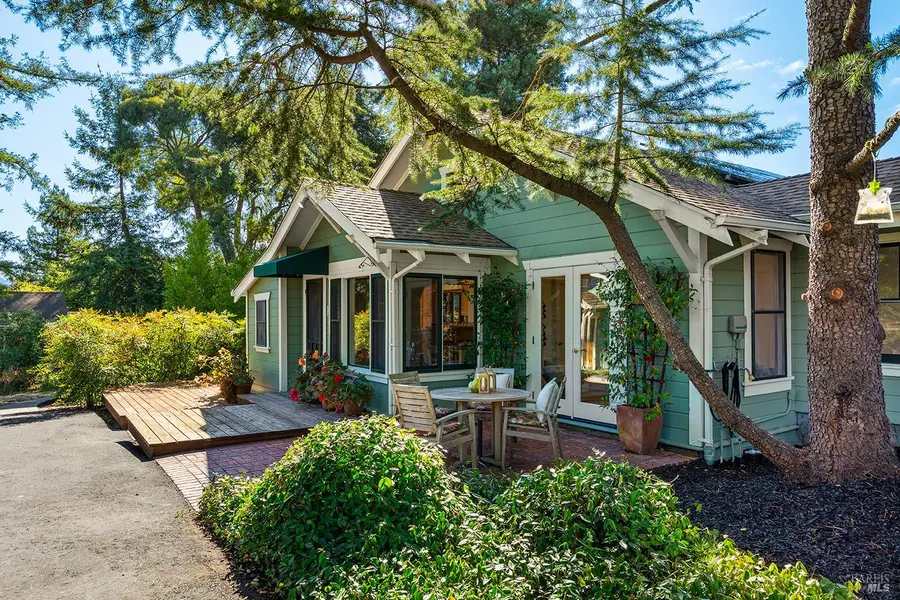 690 Palm Avenue, Penngrove, CA 94951 - #2