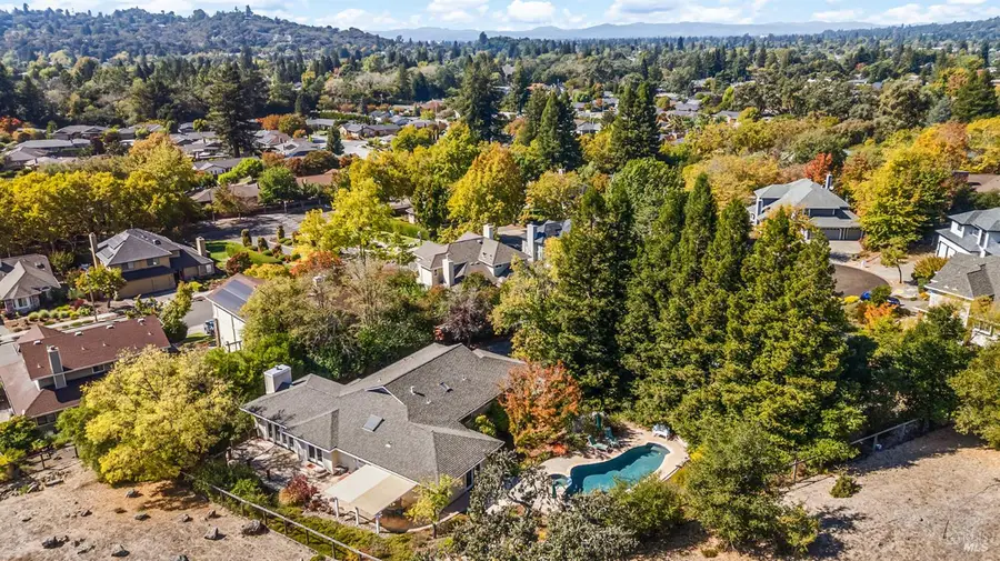 4702 Hillsboro Court, Santa Rosa, CA 95405 - #2