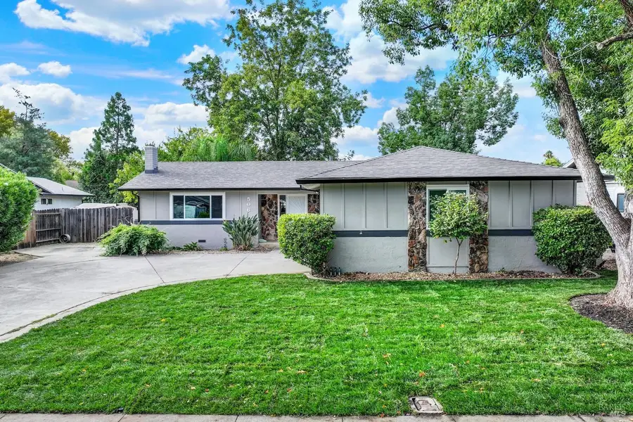 506 Crestview Drive, Vacaville, CA 95688 - #2