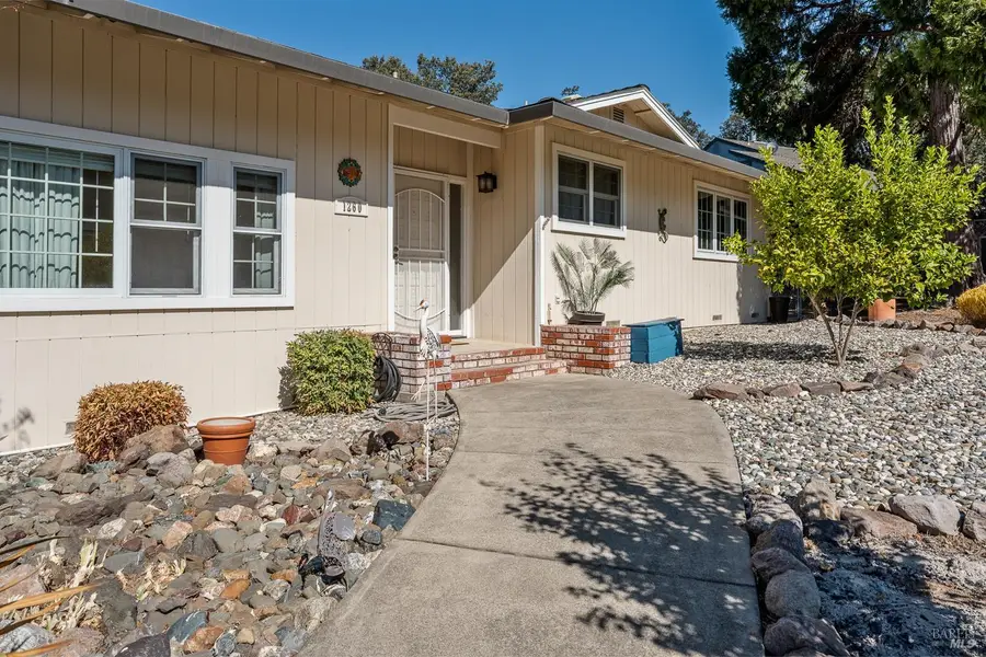 1260 Sequoia Plaza, Ukiah, CA 95482 - #3