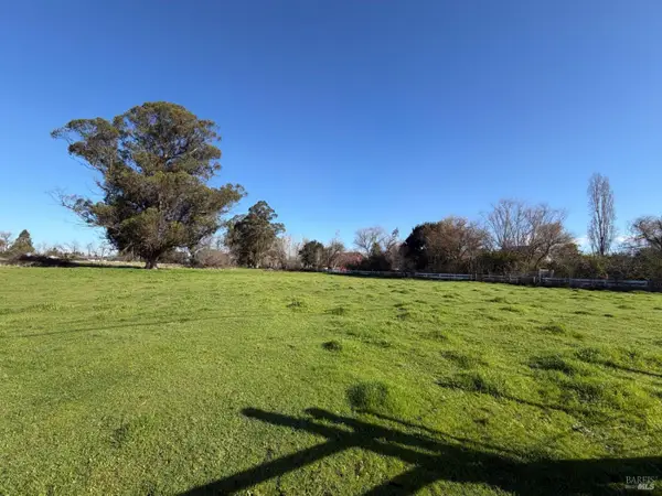 225 Millbrae Avenue, Santa Rosa, CA 95407