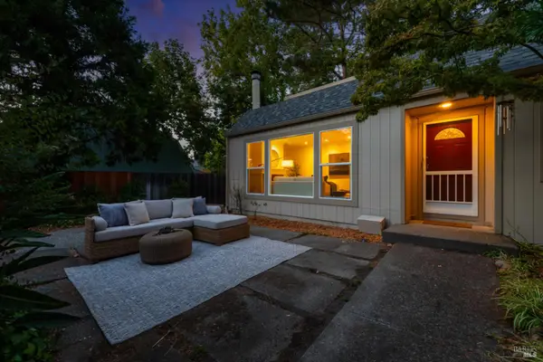 107 Baruna Court, Novato, CA 94945