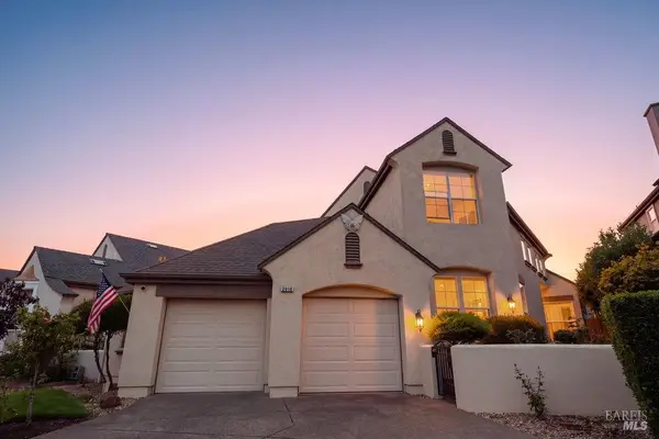 2010 Falcon Ridge Drive, Petaluma, CA 94954