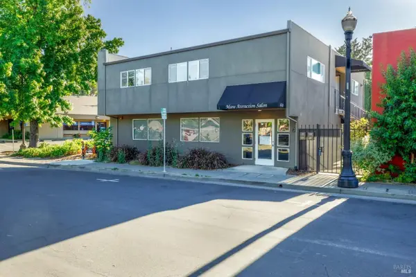 436 Center Street, Healdsburg, CA 95448
