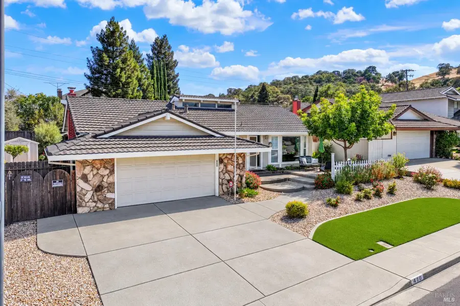 470 Meadowview Drive, Vacaville, CA 95688 - #2