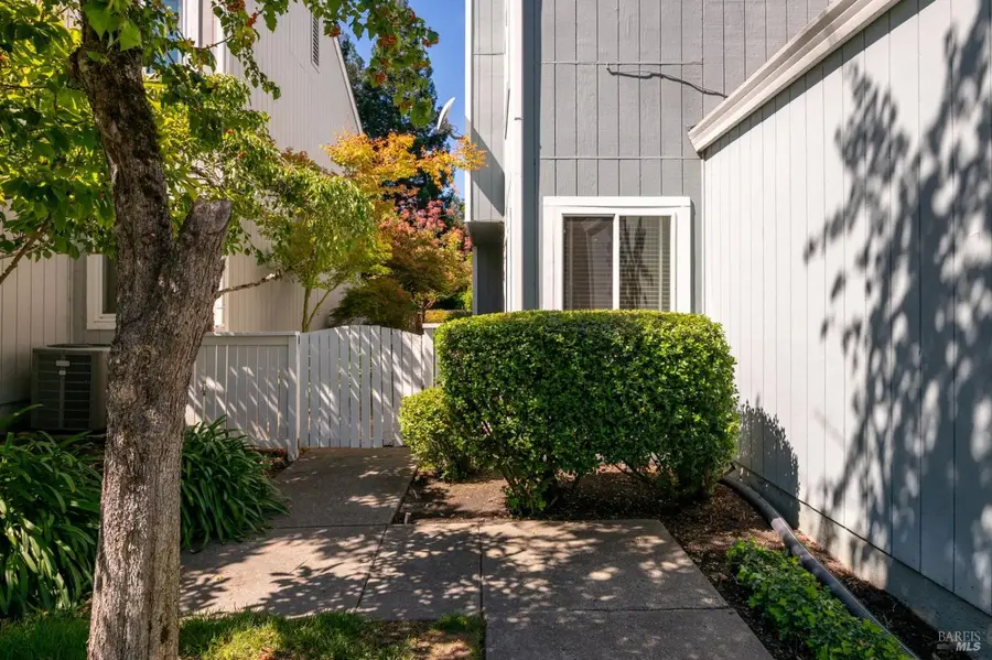 2319 Morningside Circle, Santa Rosa, CA 95405 - #2