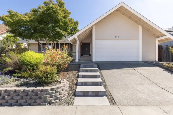 704 Montclair Drive, Santa Rosa, CA 95409