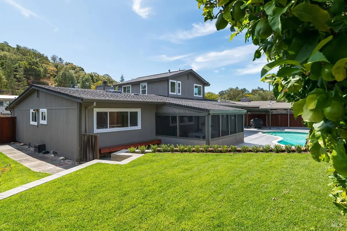 19 Carmel Drive, Novato, CA 94945 - #1