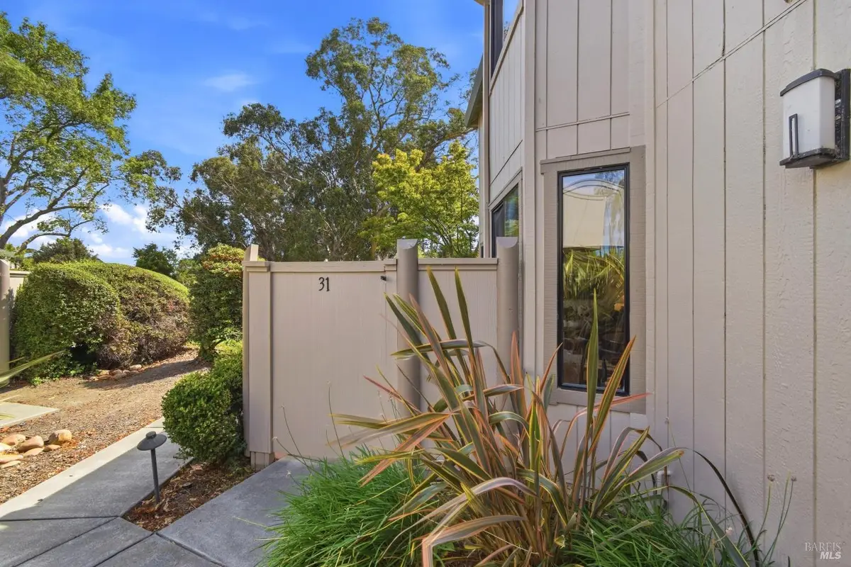 31 Wharf Circle, San Rafael, CA 94903 - #1