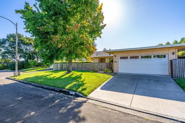 7 Temelec Circle, Sonoma, CA 95476