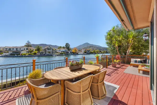 333 Riviera Circle, Larkspur, CA 94939