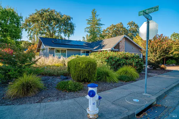 6401 Meadow Creek Lane, Santa Rosa, CA 95409