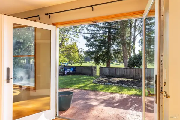 2371 Stonehouse Drive, Napa, CA 94558