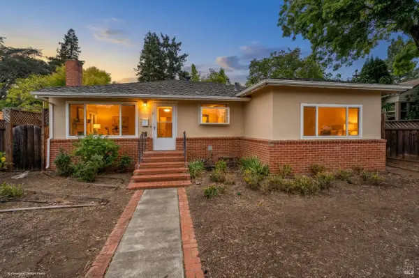 409 Lincoln Street, Healdsburg, CA 95448