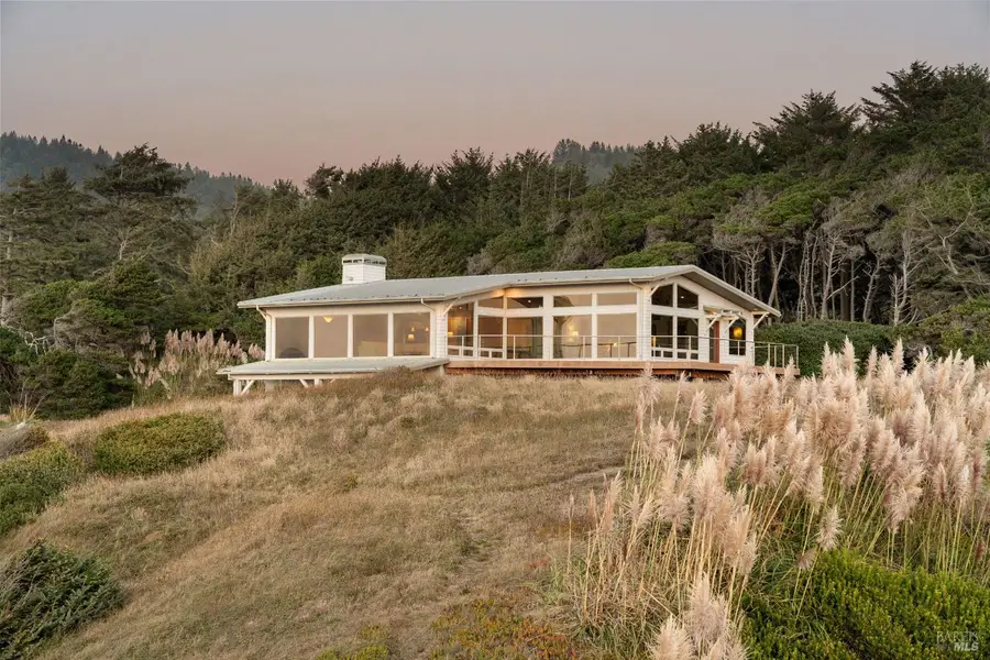 405 Island View Drive, Smith River, CA 95567 - #3