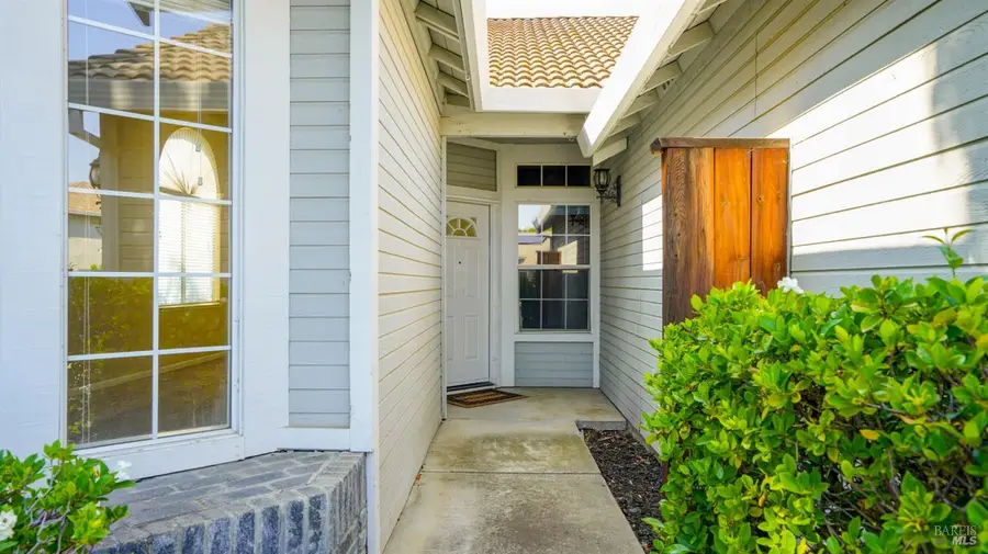 318 Drydock Court, Vacaville, CA 95688 - #2
