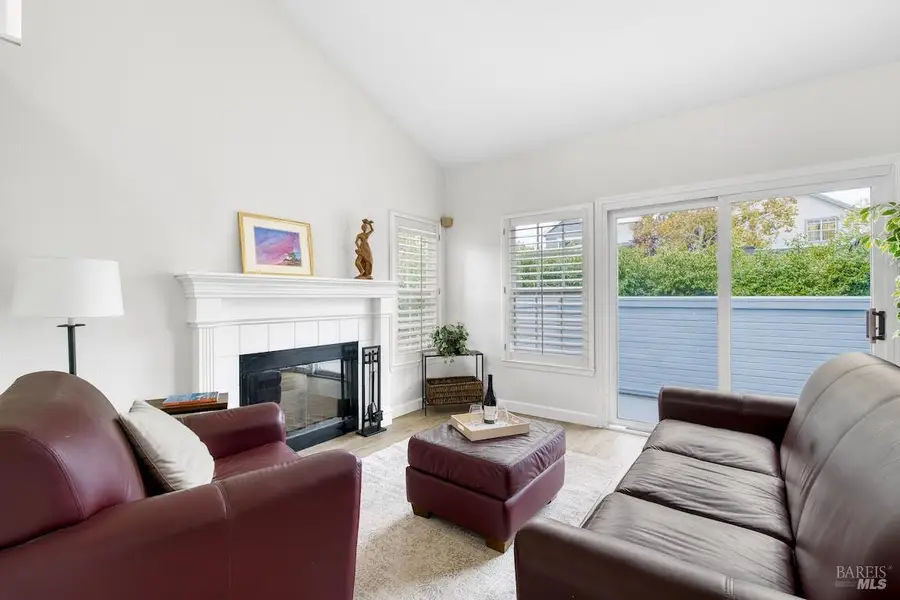 65 Mariners Circle, San Rafael, CA 94903 - #3