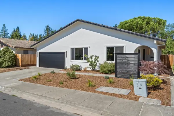 8268 Valley View Drive, Sebastopol, CA 95472