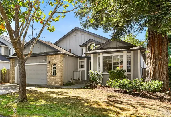 5017 Deerwood Drive, Santa Rosa, CA 95403