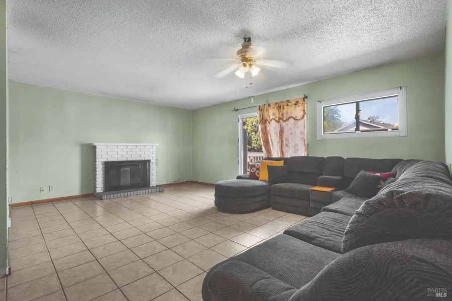 2615 Mohawk Street, Santa Rosa, CA 95403 - #3