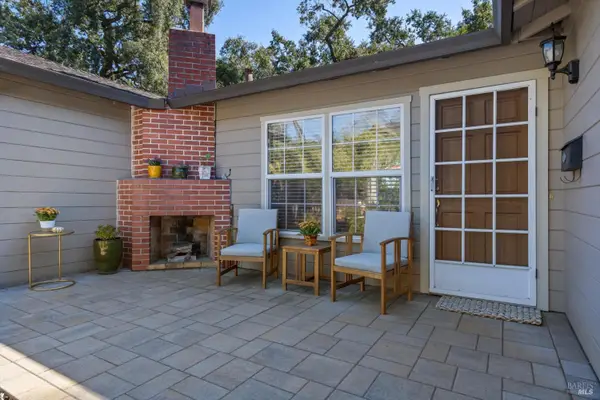 324 Lomitas Lane, Santa Rosa, CA 95404