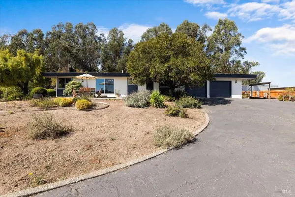 920 Goodwin Avenue, Penngrove, CA 94951