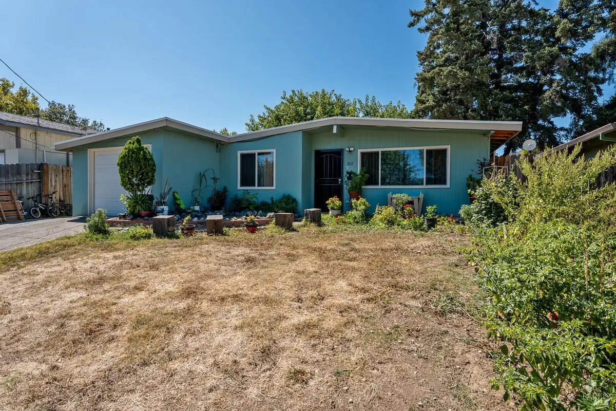 265 Irvington Drive, Ukiah, CA 95482 - #1