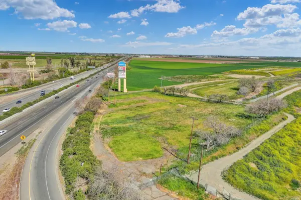 8362 Auction Lane, Dixon, CA 95620