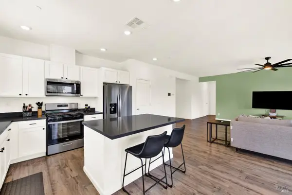 615 Songbird Way, Dixon, CA 95620