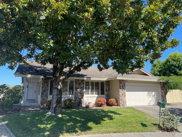 4400 Hollingsworth Circle, Rohnert Park, CA 94928