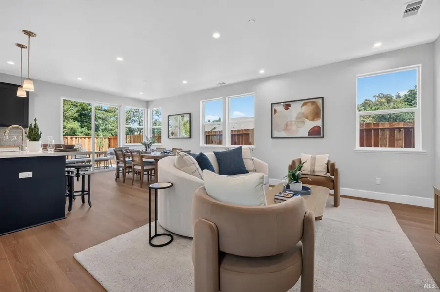 2442 Linwood Avenue, Santa Rosa, CA 95404 - #3
