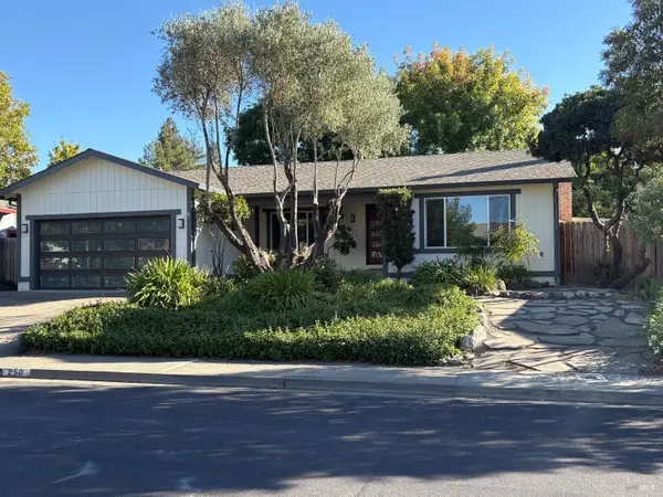 250 Monte Vista Avenue, Healdsburg, CA 95448