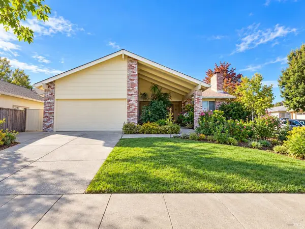 8833 Oak Trail Drive, Santa Rosa, CA 95409
