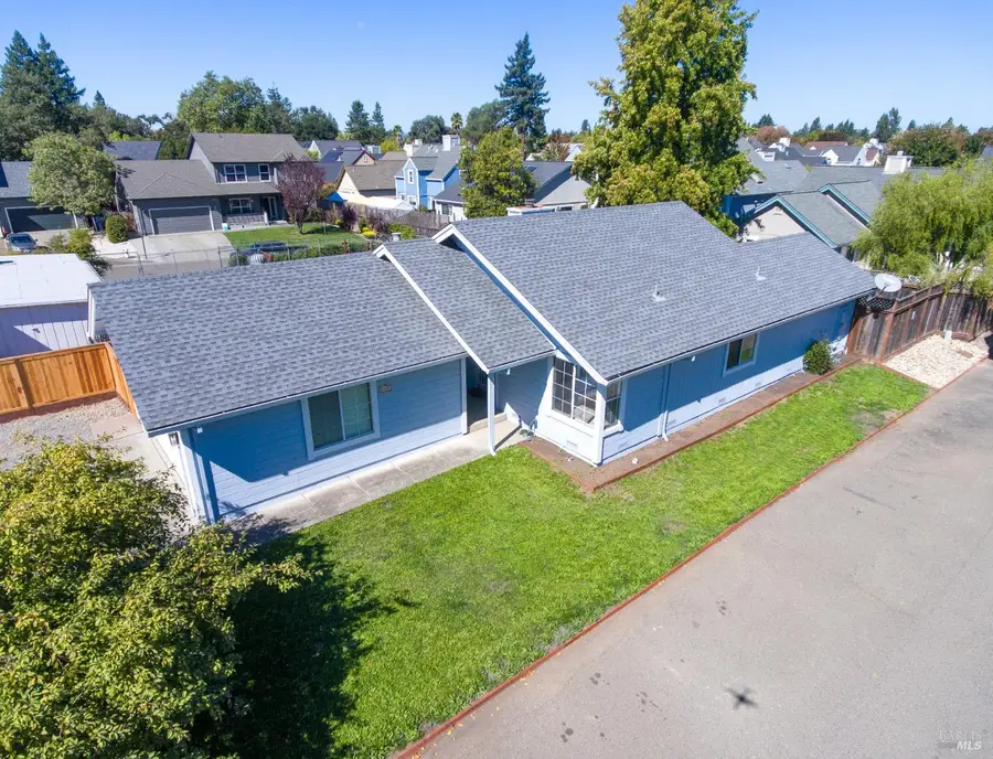 1621 Woodhue Avenue, Santa Rosa, CA 95403 - #3