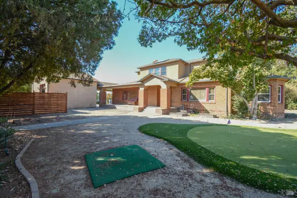 811 N First Street, Dixon, CA 95620